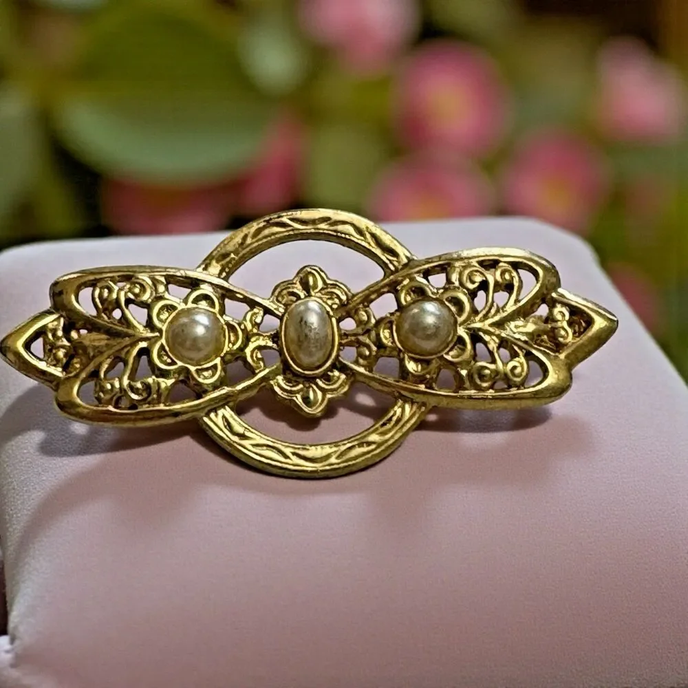 Vintage Gold Tone Filigree Brooch Pin Faux Pearl Accents 2 Inch
